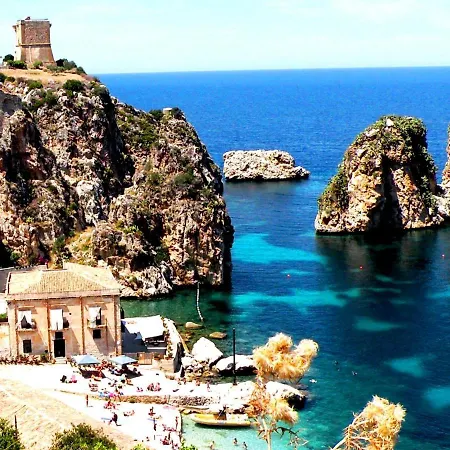 Feriehus Antica Masseria Del Castello Buseto Palizzolo